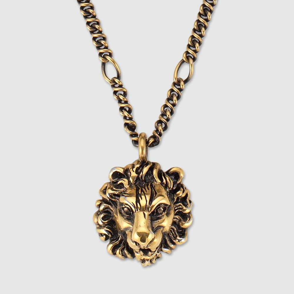 Gucci Necklace with lion head pendan 